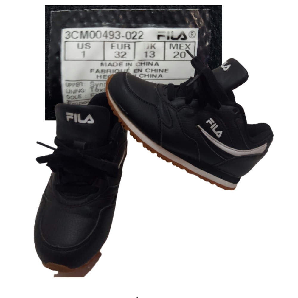 KIDS | FILA | KICKS | SIZE 1 SNEAKERS |👟 | SHOES | Black